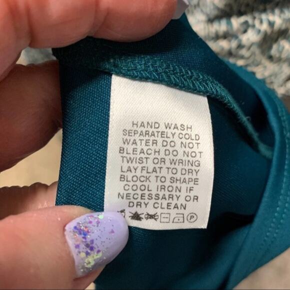 Laundry Grey animal print dress. Gathered in‎ front. Deep V. Long sleeve size M - Picture 4 of 6